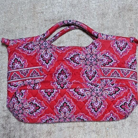 Vera Bradley Purse Hand Bag Small Red Paisley Quilted 14x9x4 - Picture 1 of 4